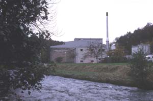 River Fiddich �� Glendullan Distillery