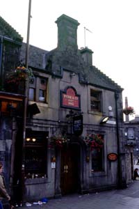 Hey Market Station�߂���Ryrie's