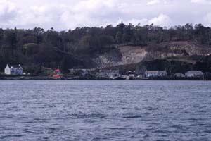 �C���猩��Port Askaig�̒�